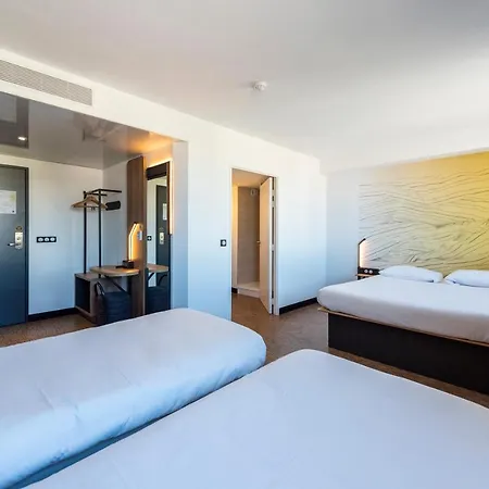 Aeroport Arenas Hotel 3*