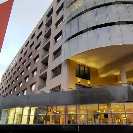 Szálloda Aeroport Arenas 3*